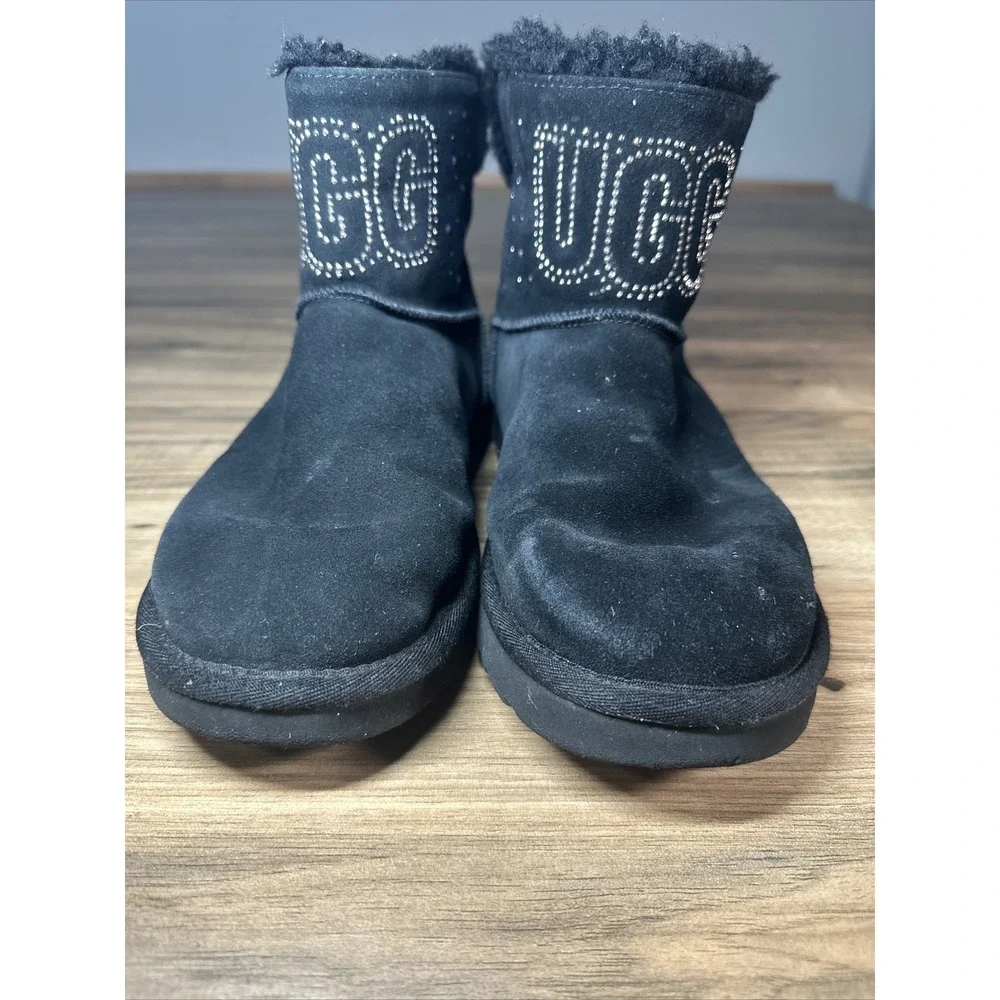 Women's UGG Boots Size 8 Black Gems‎ Pull On